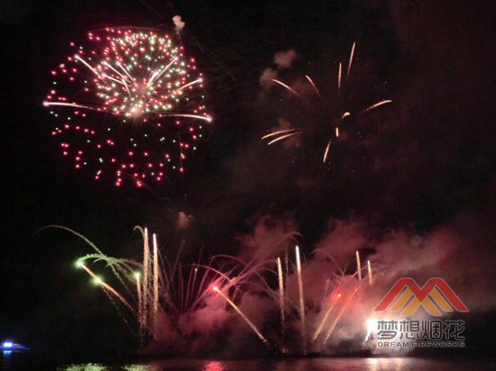 青岛葡萄酒美食节音乐焰火晚会