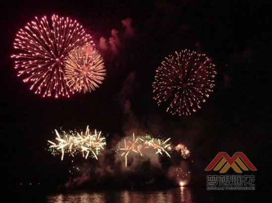 青岛葡萄酒美食节音乐焰火晚会
